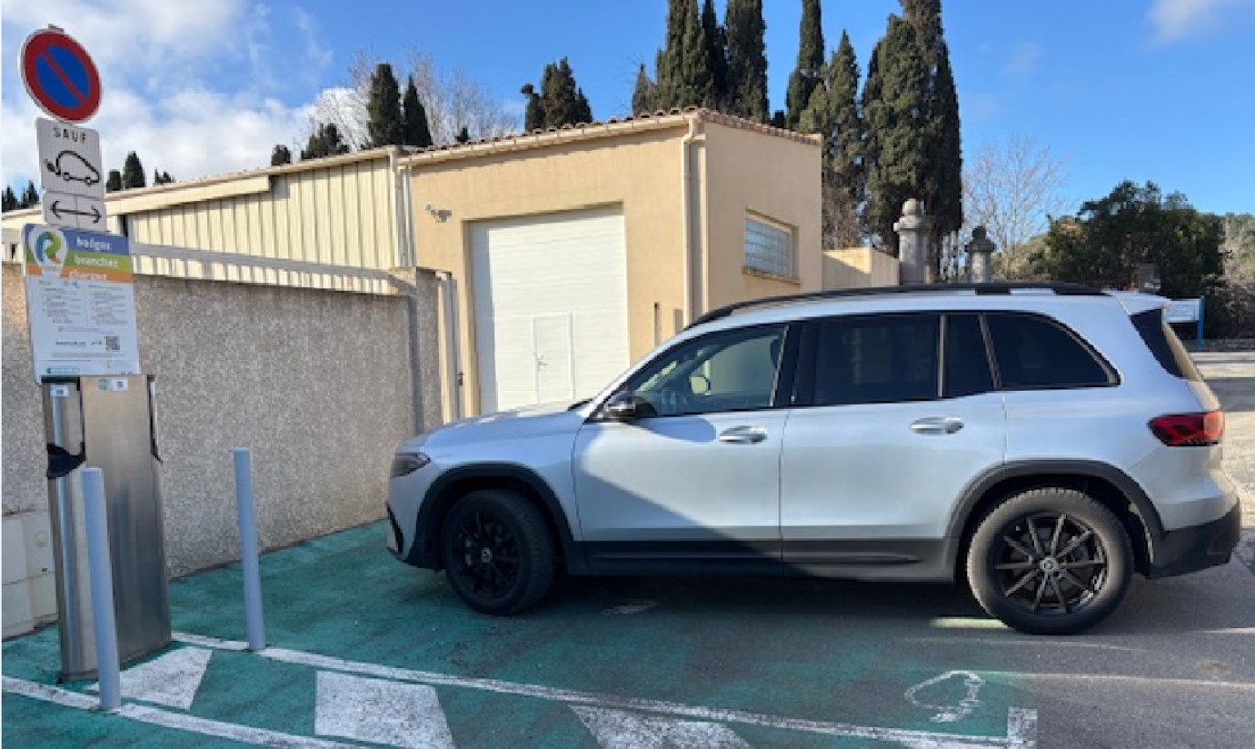 chargeur voiture électrique à Roquefort des Corbières près de Narbonne Aude 11
