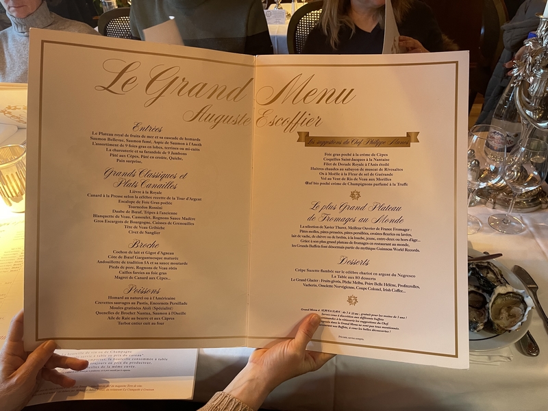 ¿Cuál es el precio del restaurante Grands Buffets de Narbona?